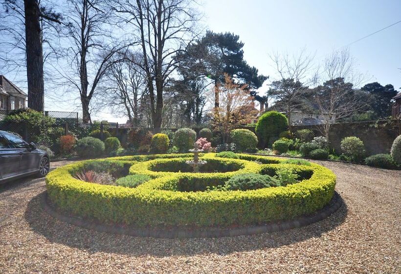 Somerville Coach House 2