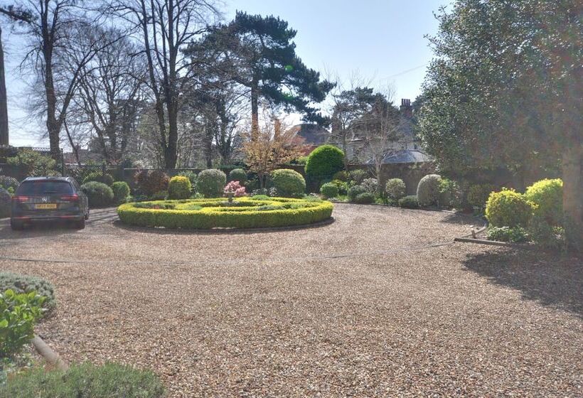 Somerville Coach House 2