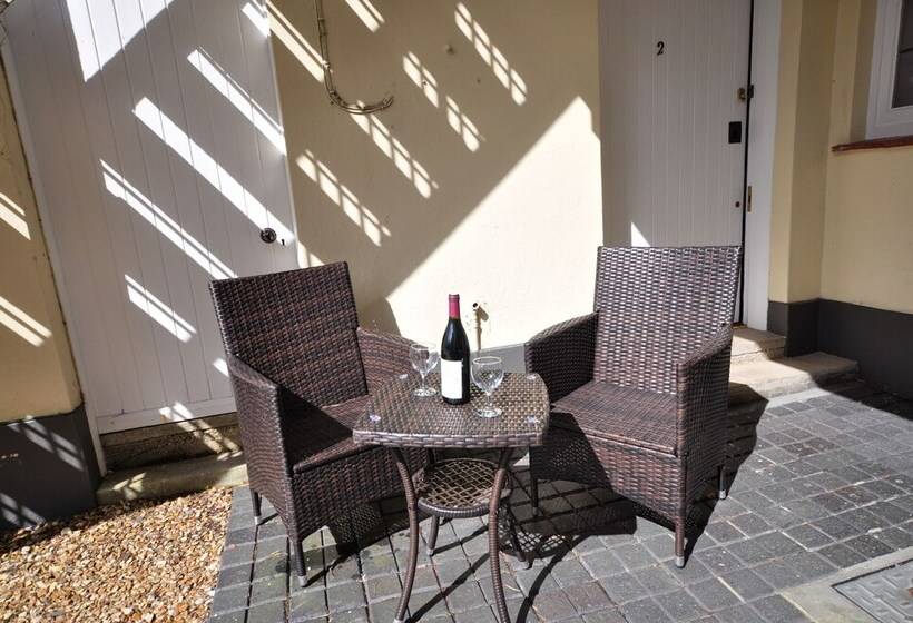 Somerville Coach House 2