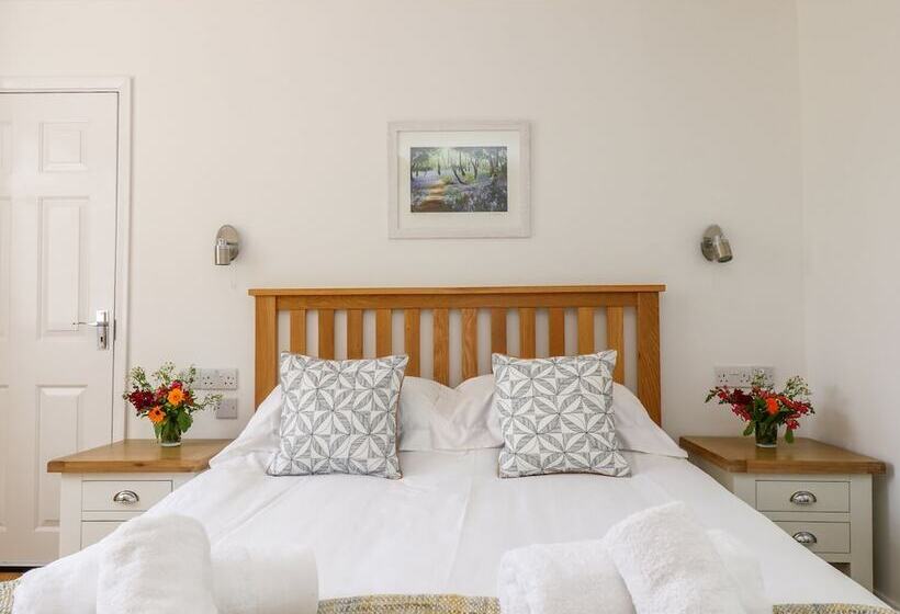 Strawberries & Cream Retreat