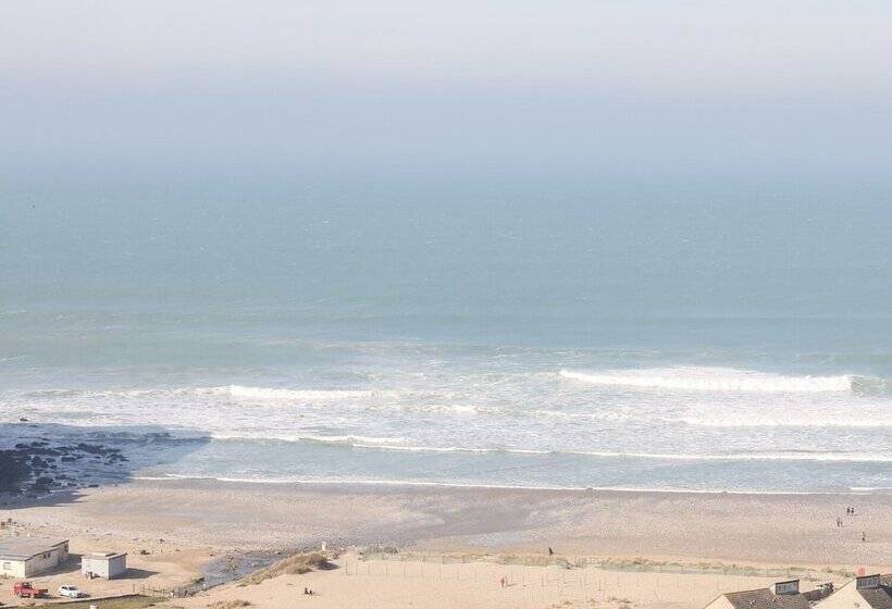 Strawberries & Cream Retreat