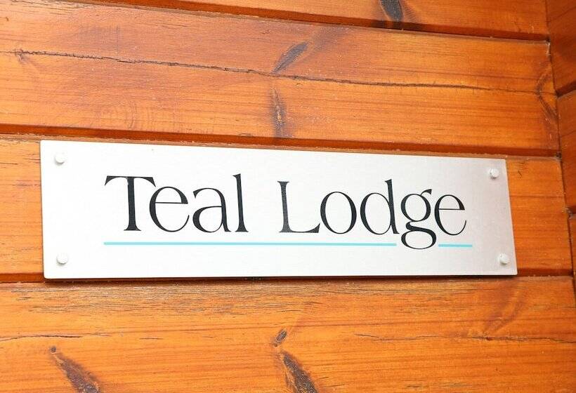 Teal Lodge