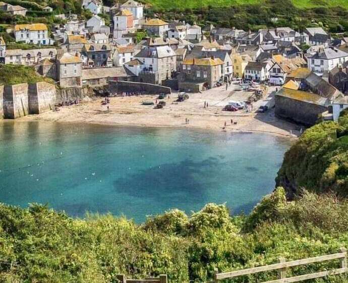 The Cornish Arms Inn