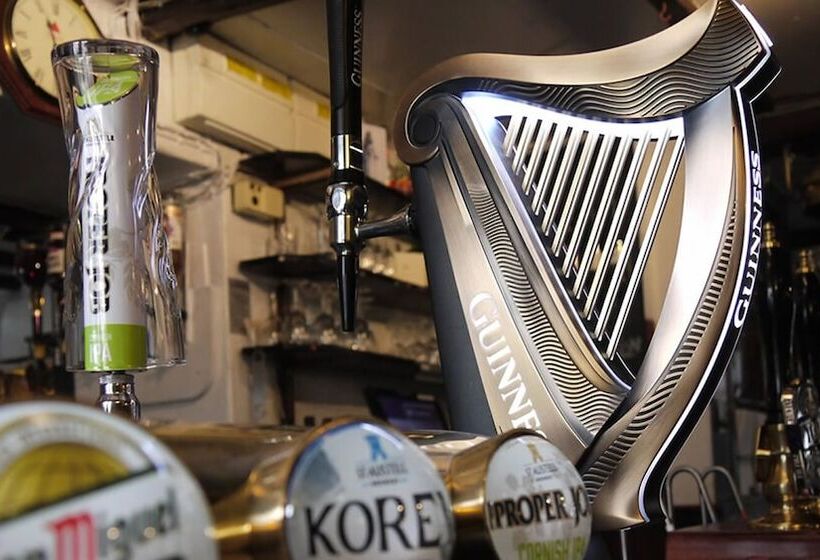 The Cornish Arms Inn