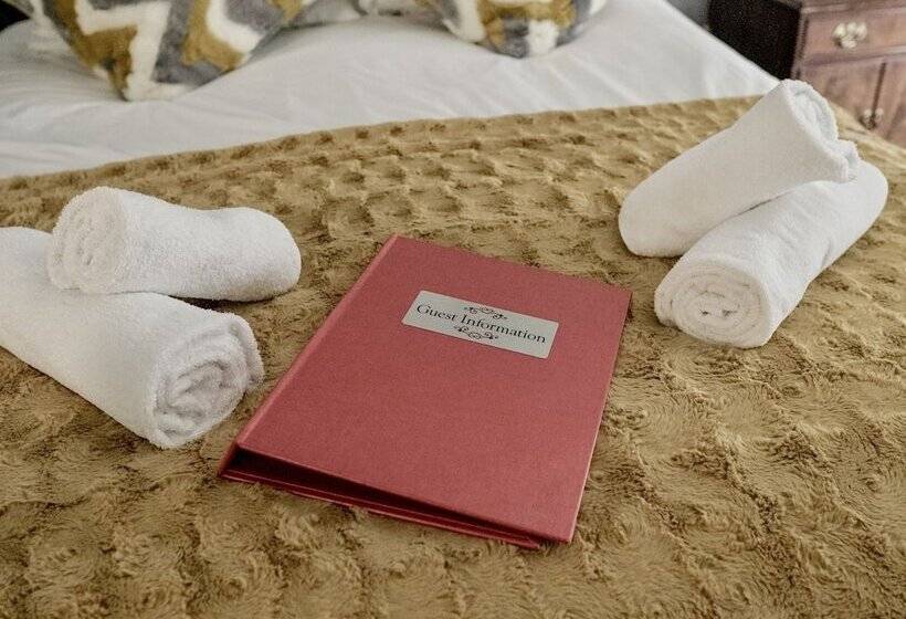 The Cornish Arms Inn