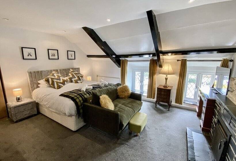 The Cornish Arms Inn