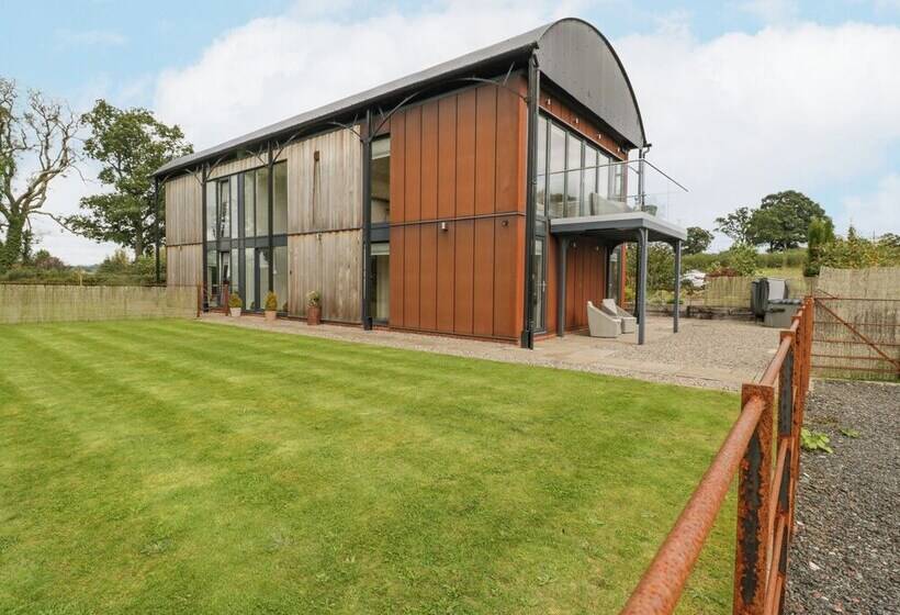 The Dutch Barn