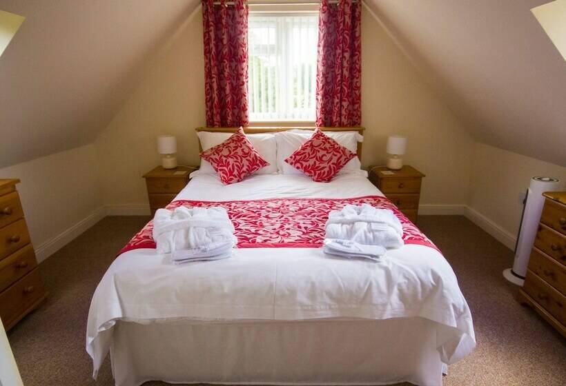 The Lodge At Orchard House