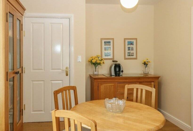 The Lodge At Orchard House