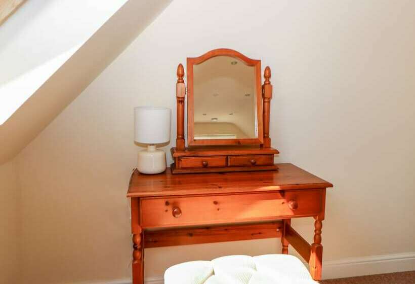 The Lodge At Orchard House