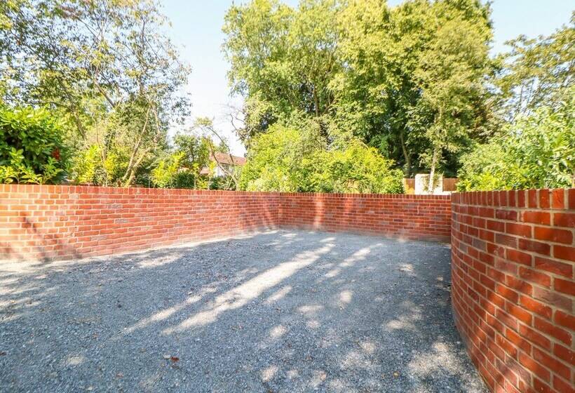 The Lodge At Orchard House