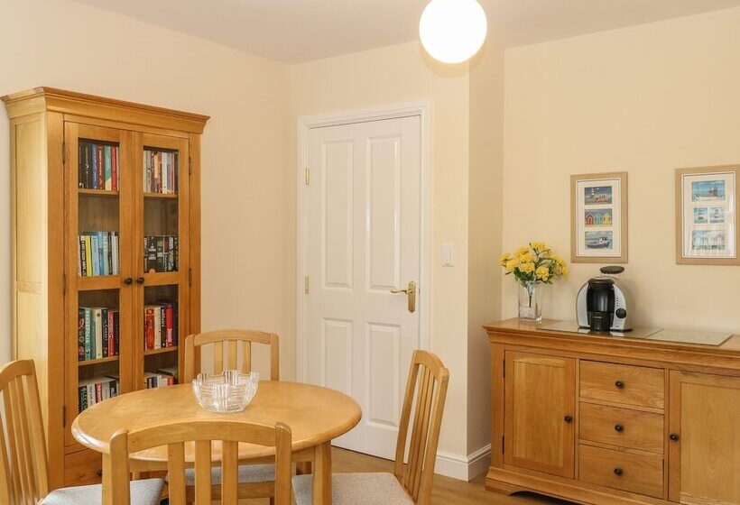 The Lodge At Orchard House