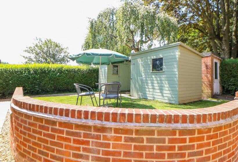 The Lodge At Orchard House