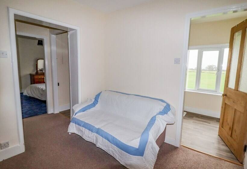 The Manor House At Kenwick Lodge