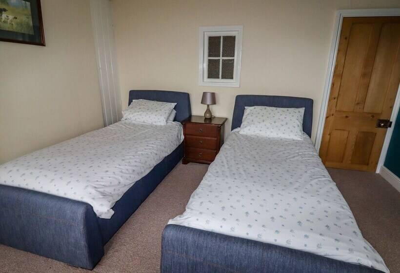 The Manor House At Kenwick Lodge