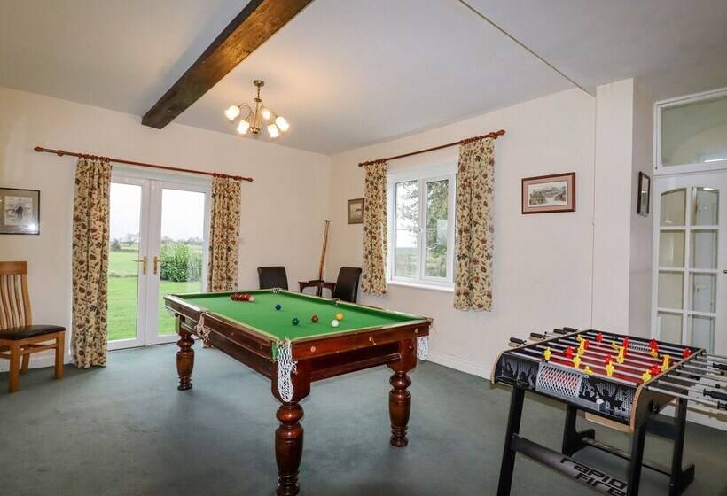 The Manor House At Kenwick Lodge