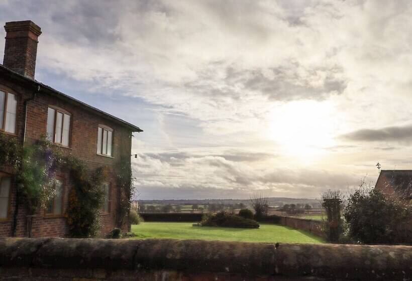 The Manor House At Kenwick Lodge