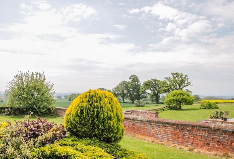 The Manor House At Kenwick Lodge