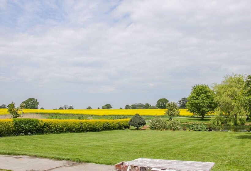 The Manor House At Kenwick Lodge