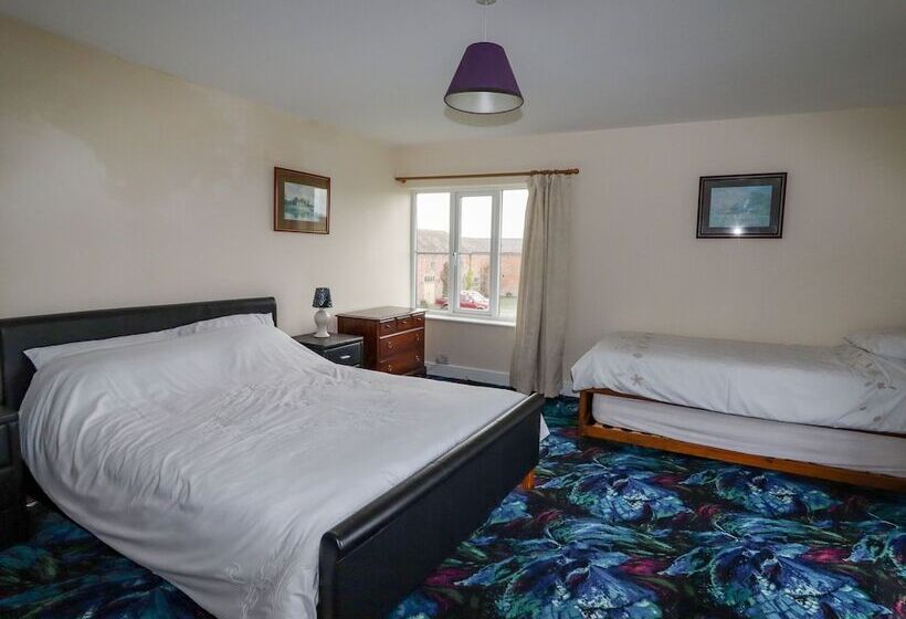 The Manor House At Kenwick Lodge