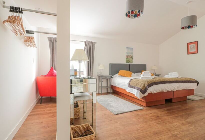 The Old Power House Cottage 2