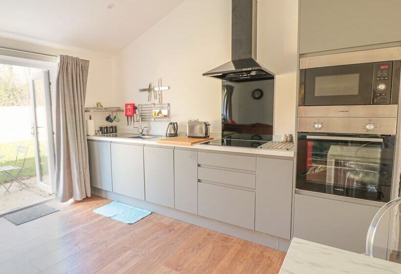 The Old Power House Cottage 2