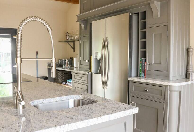 The Old Shippon Mews