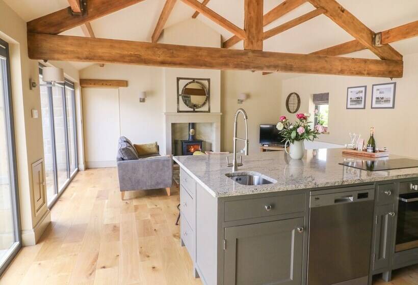 The Old Shippon Mews