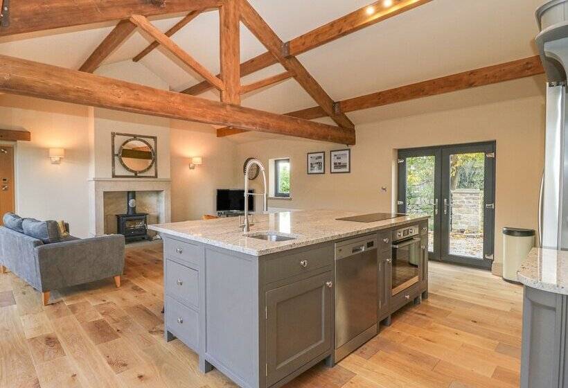 The Old Shippon Mews