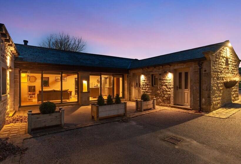 The Old Shippon Mews