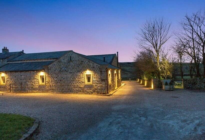 The Old Shippon Mews