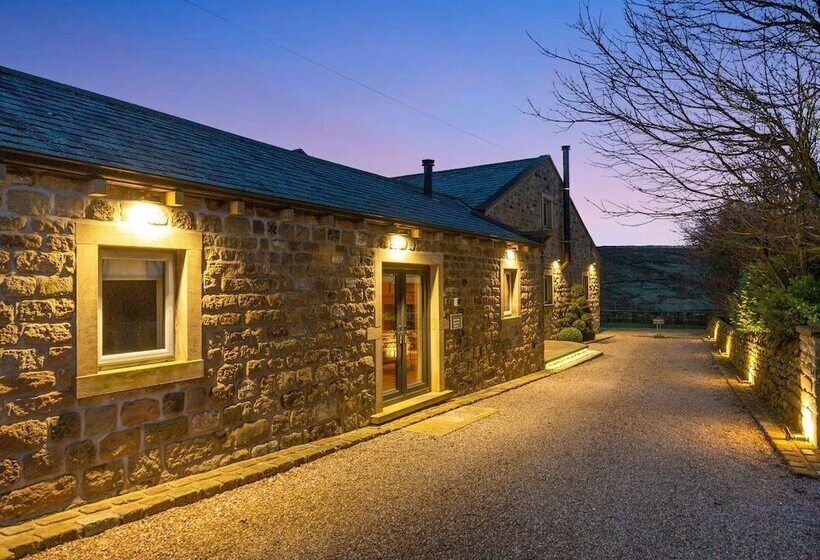 The Old Shippon Mews