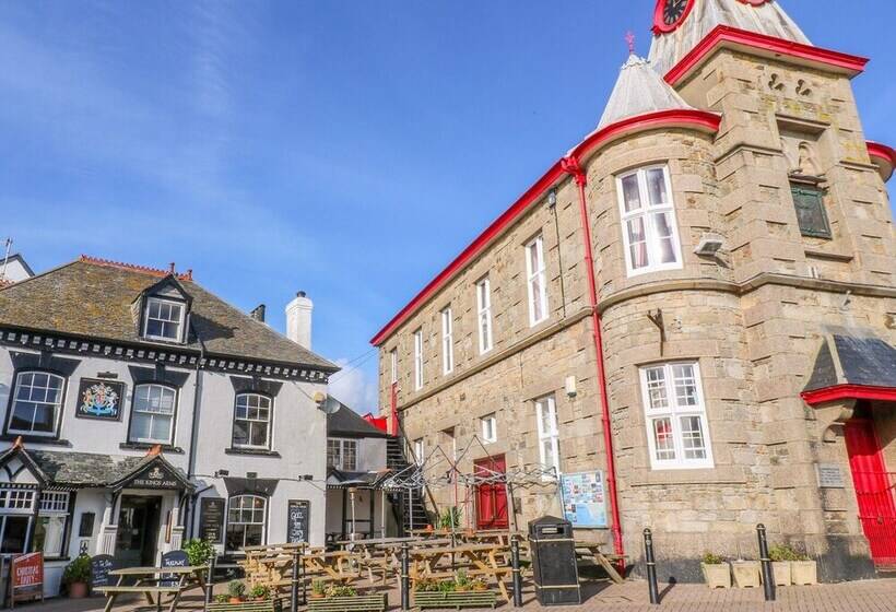 The Thatched Cottage