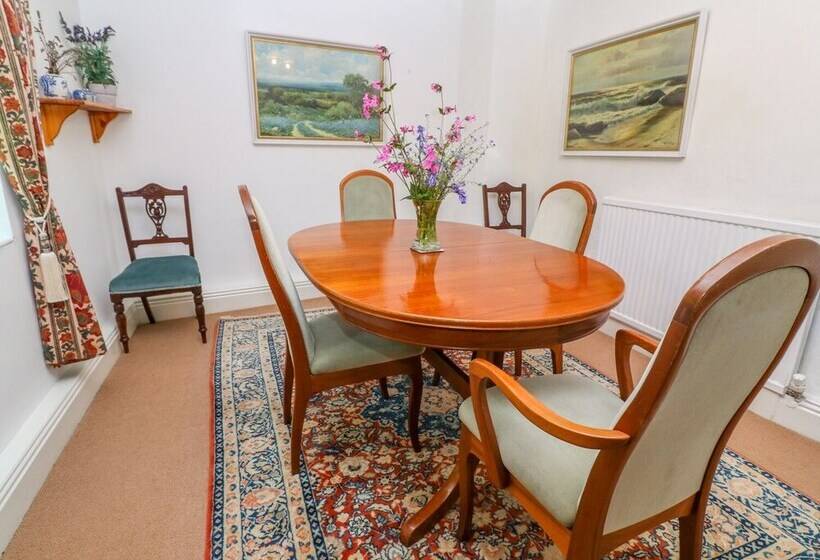 The Thatched Cottage