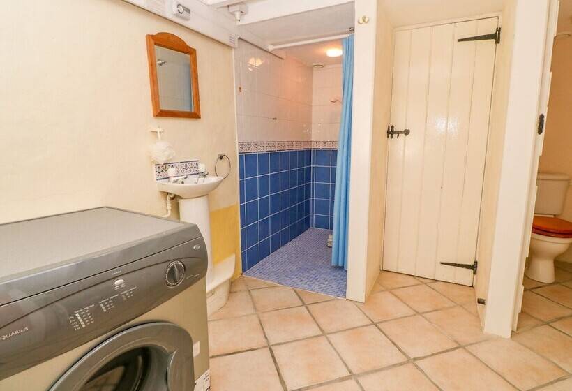 The Thatched Cottage