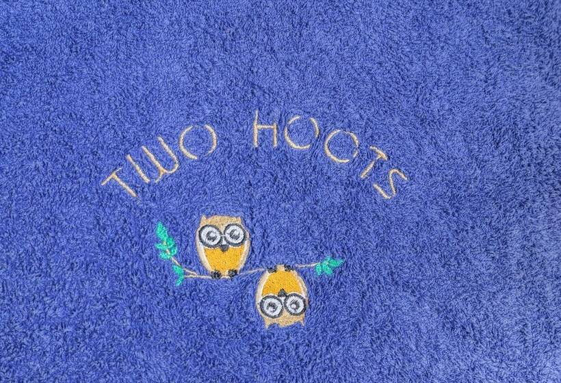 Two Hoots