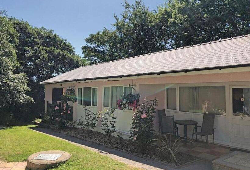 Valley Grove Bungalows