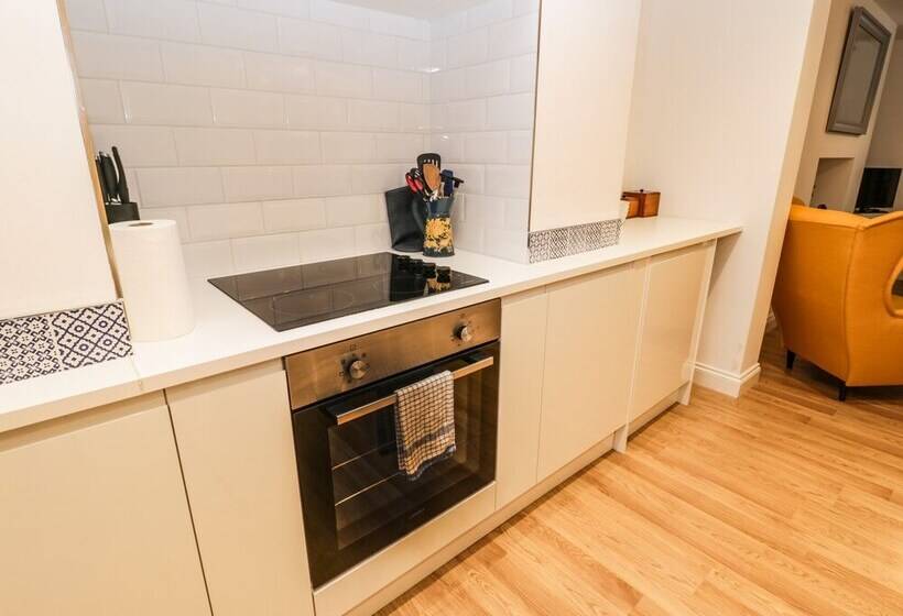 West Cliff Apartment