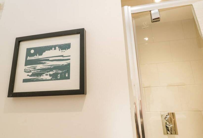 West Cliff Apartment