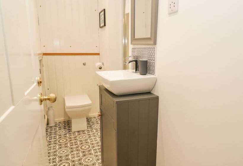 West Cliff Apartment