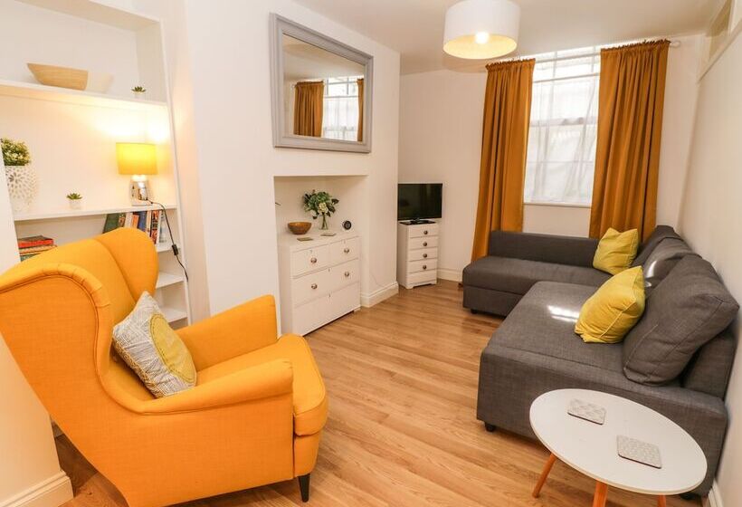 West Cliff Apartment