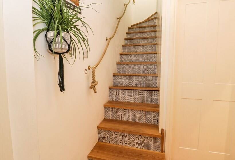 West Cliff Apartment