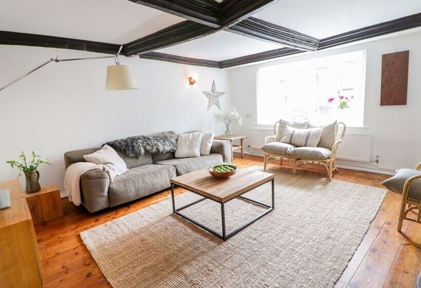 Whitehall Farm Cottage