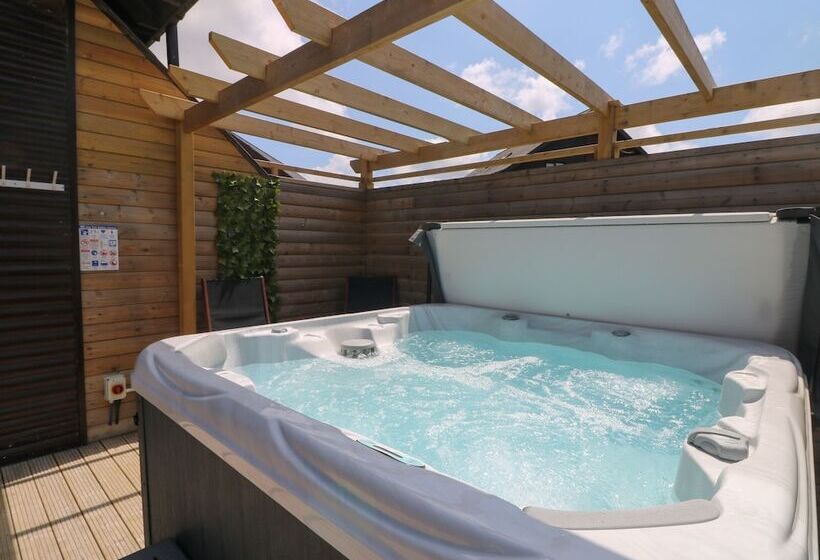 Willow Lodge, Retallack