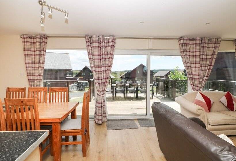 Willow Lodge, Retallack