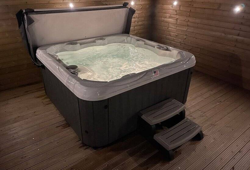 Willow Lodge, Retallack