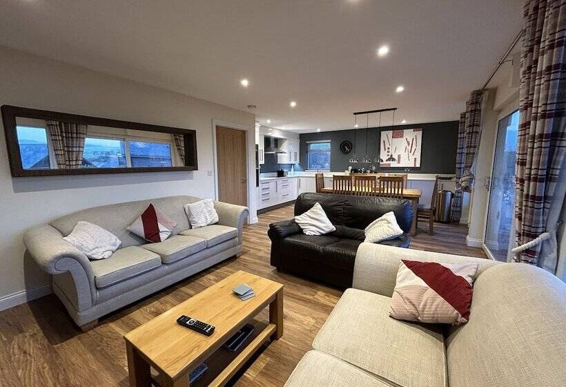 Willow Lodge, Retallack