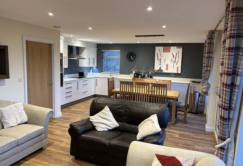 Willow Lodge, Retallack