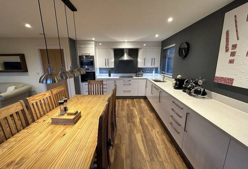 Willow Lodge, Retallack