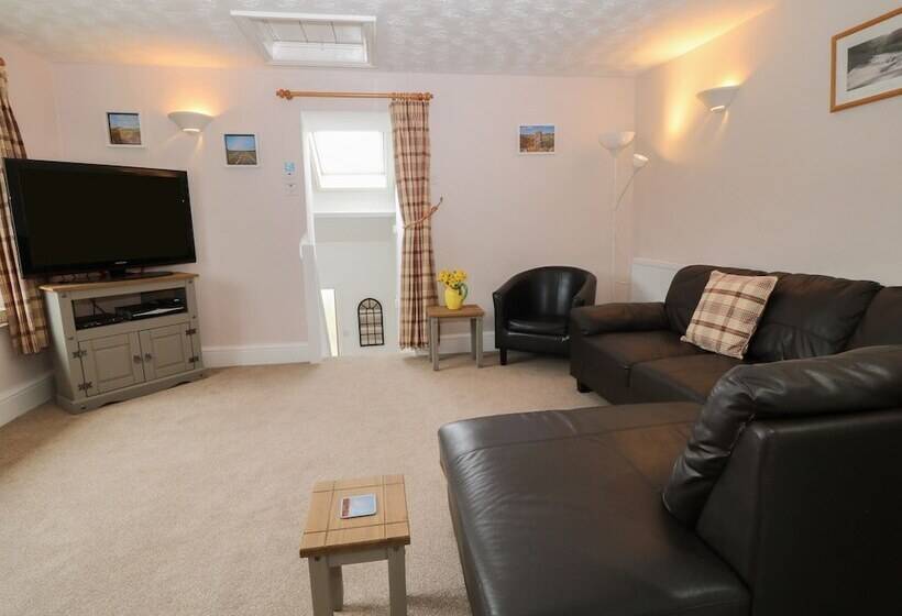 Wingstone Farm Cottage